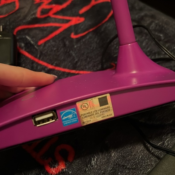 A light - Picture 2 of 2